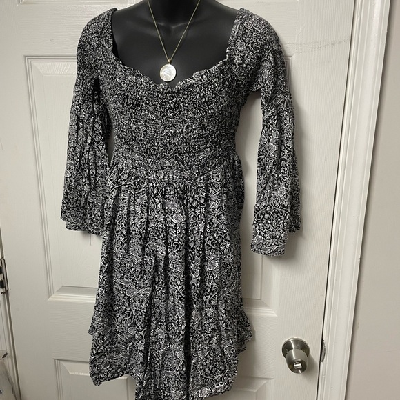 Torrid Black and White Long Sleeve Dress - Picture 1 of 4